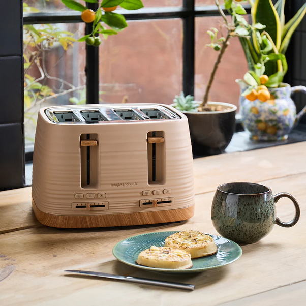 Morphy Richards Clay 4 Slice Toaster Brown | 243100