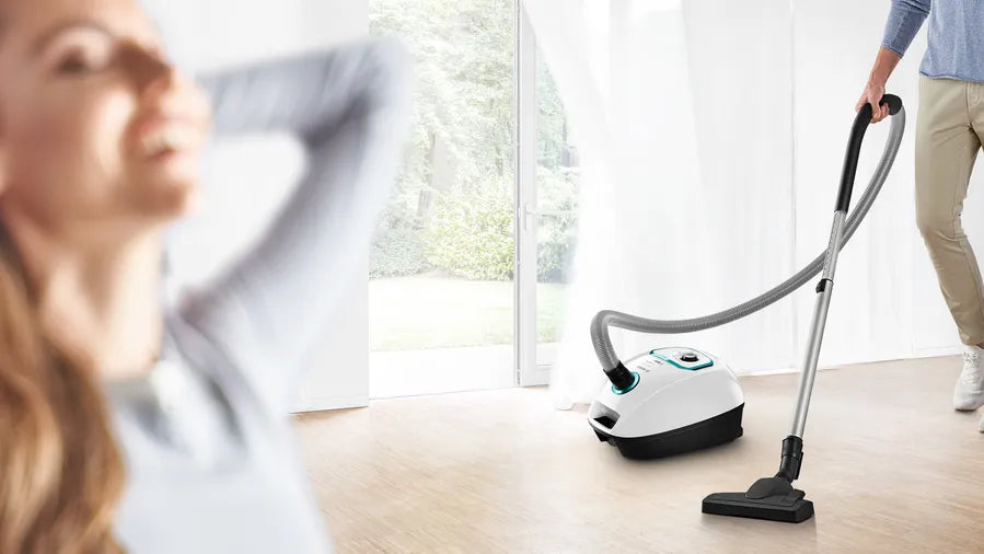 Bosch Series 4 Bagged Vacuum Cleaner ProHygienic | BGBS4HYGGB