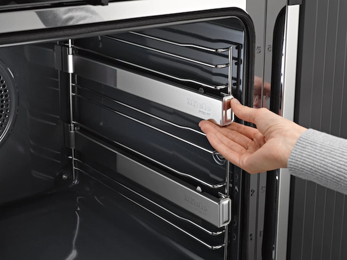 Miele Oven H7464-11093610