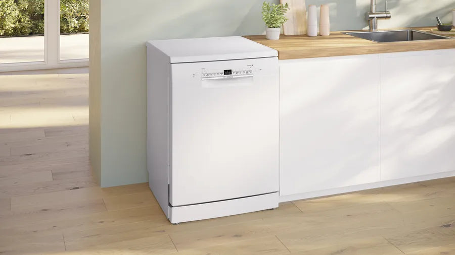 Bosch Series 2 Freestanding Dishwasher 60cm White | SMS2HVW67G