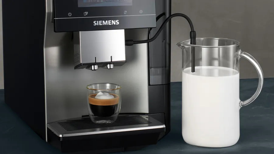 SIEMENS EQ700 Smart Bean to Cup Coffee Machine Graphite | TP715GB1