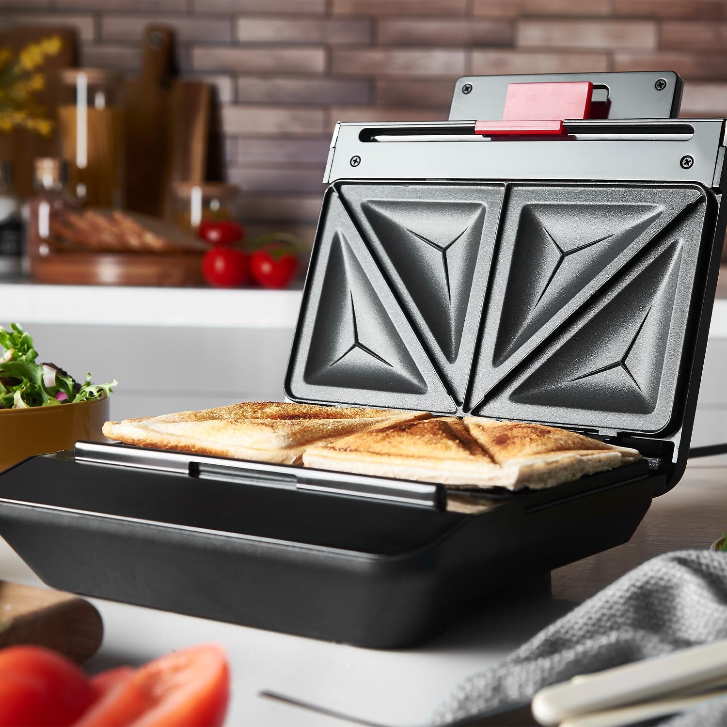 Russell Hobbs Creations Easy Clean Sandwich Maker Black | 26800
