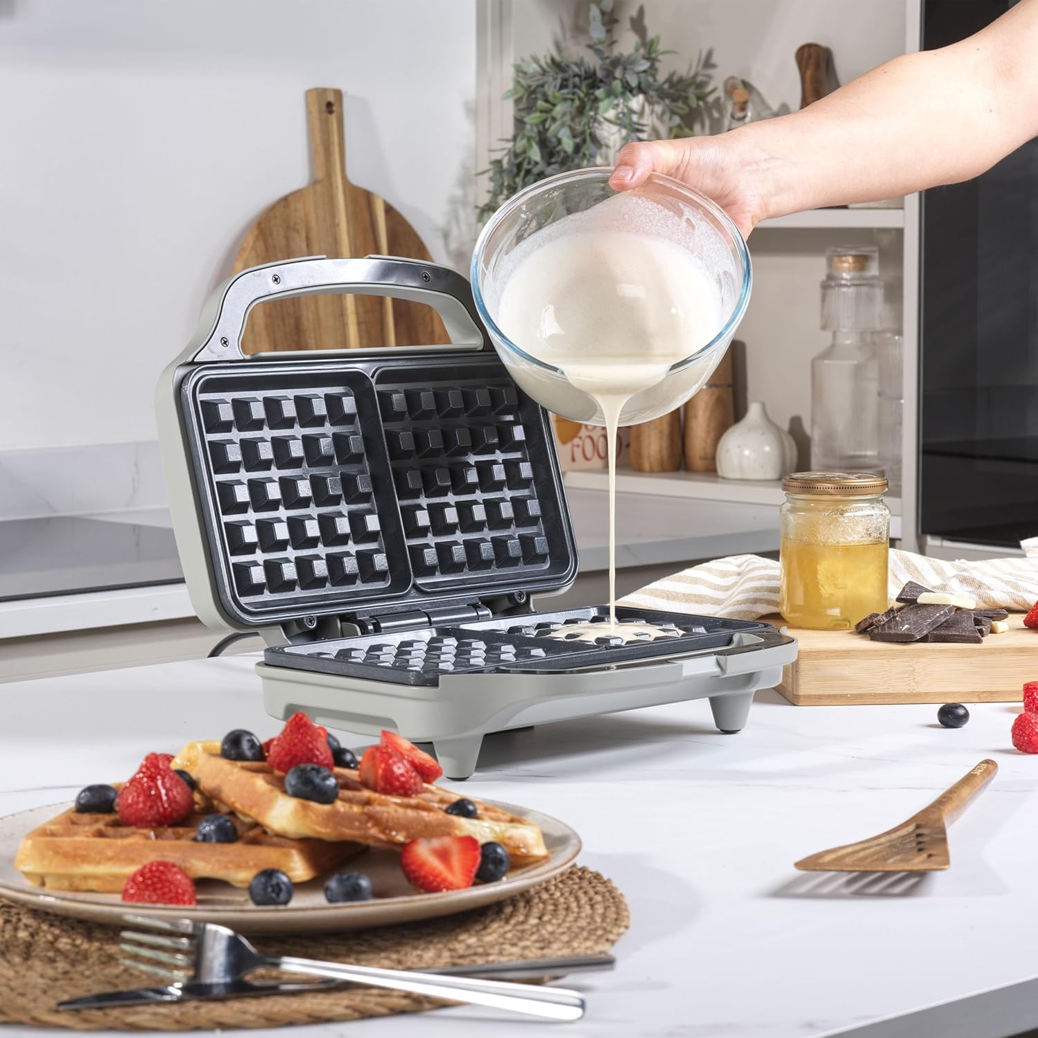 Salter Aspen XL Waffle Maker | EK6346MMS