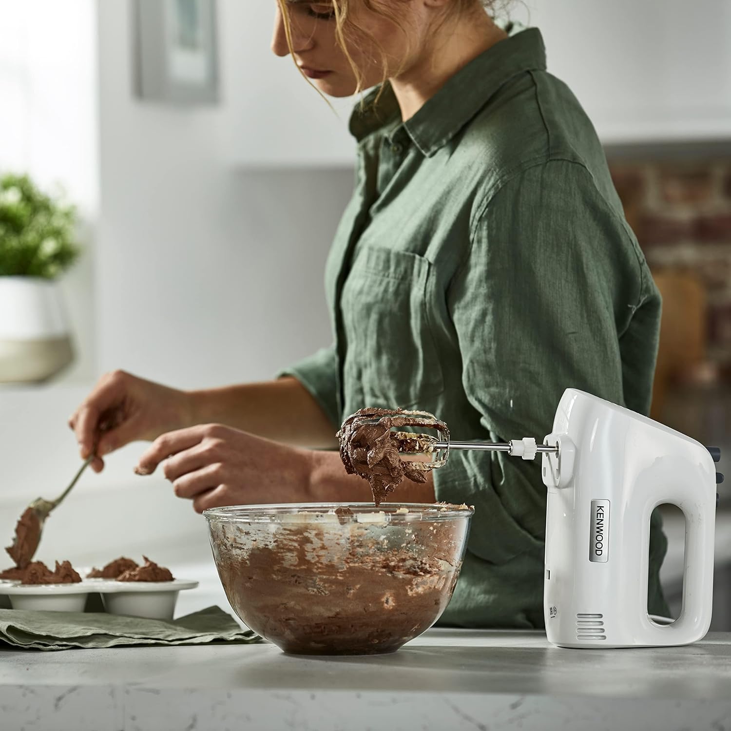 Kenwood Lite Hand Mixer White | HMP30.A0WH