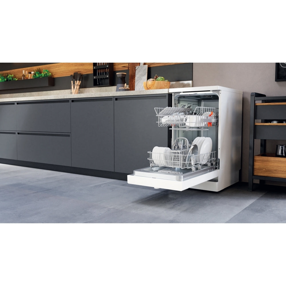 Hotpoint Slimline Dishwasher 9 Place Settings White | HF9E1B19UK