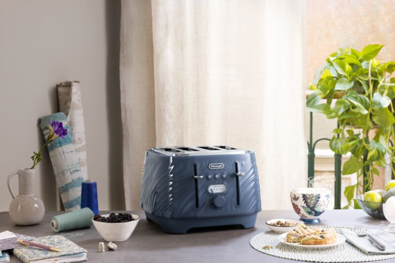 DeLonghi Ballerina Set 4 Slice Toaster Blue | CTDS4003.BL