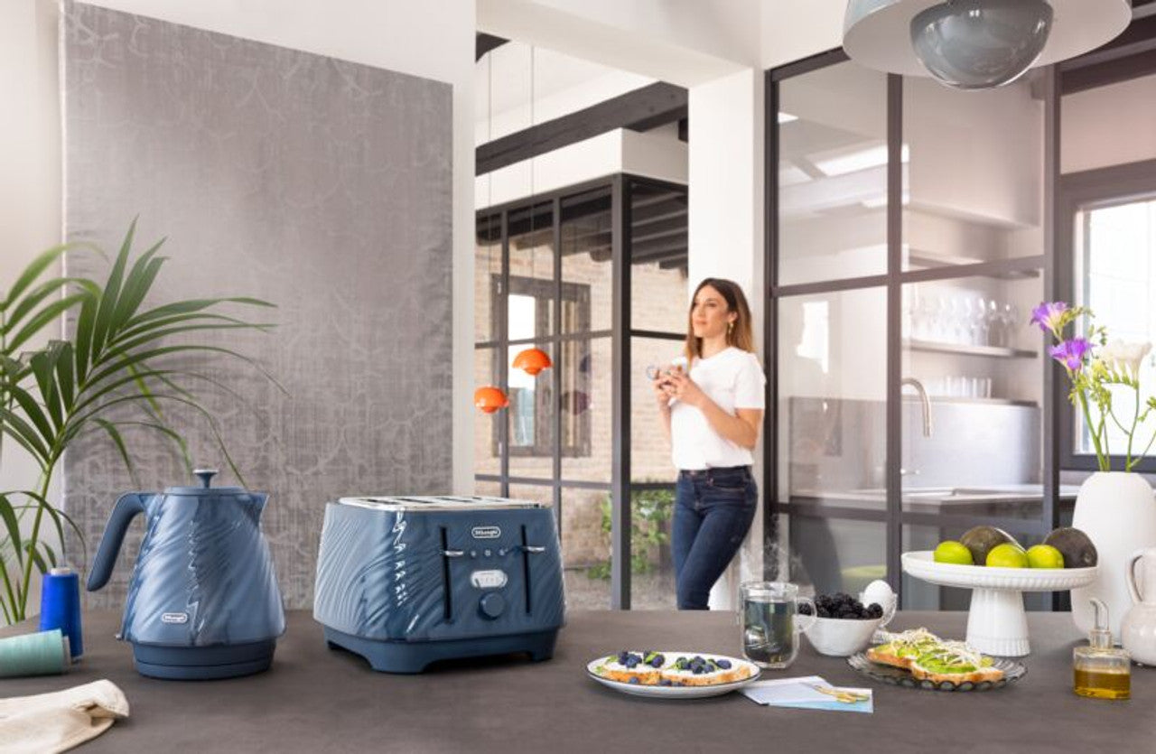DeLonghi Ballerina Set 4 Slice Toaster Blue | CTDS4003.BL
