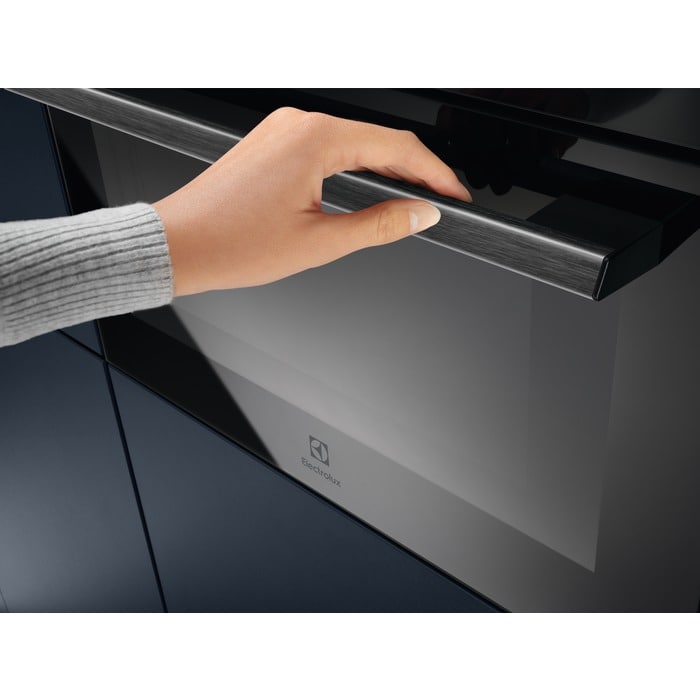 Electrolux Built-in Electric Single Oven Black | EVLDE46K
