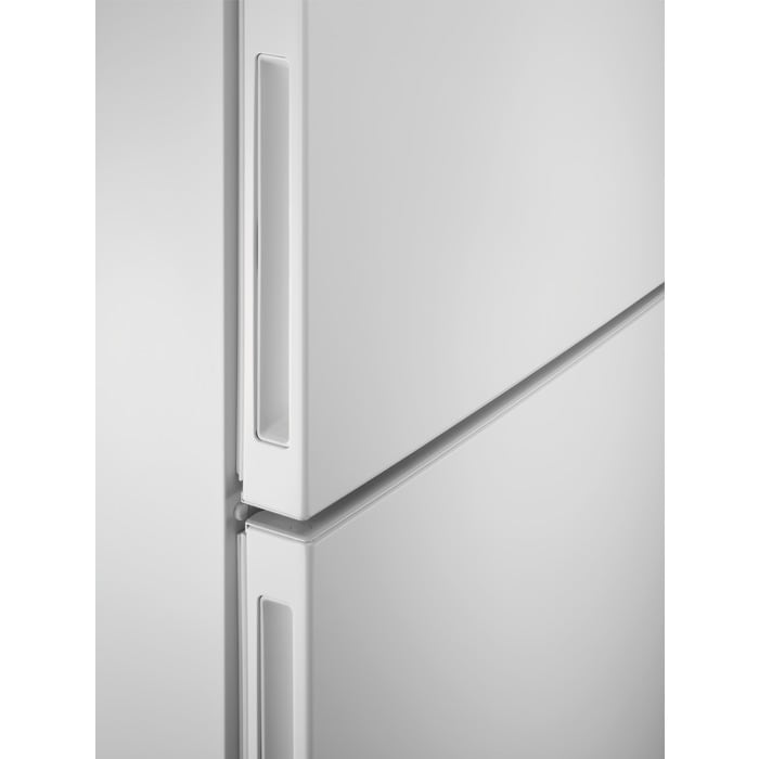 Electrolux 331L Frost Free Freestanding Fridge Freezer White | LNT5ME32W1