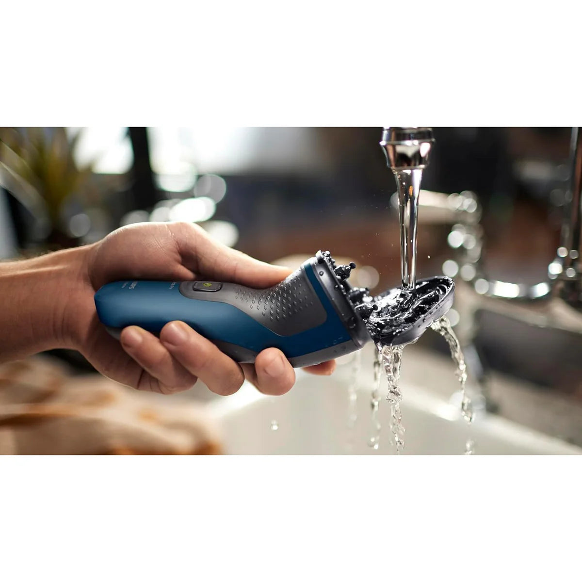 Philips Series 1000 Wet or Dry Electric Shaver | S1151/00