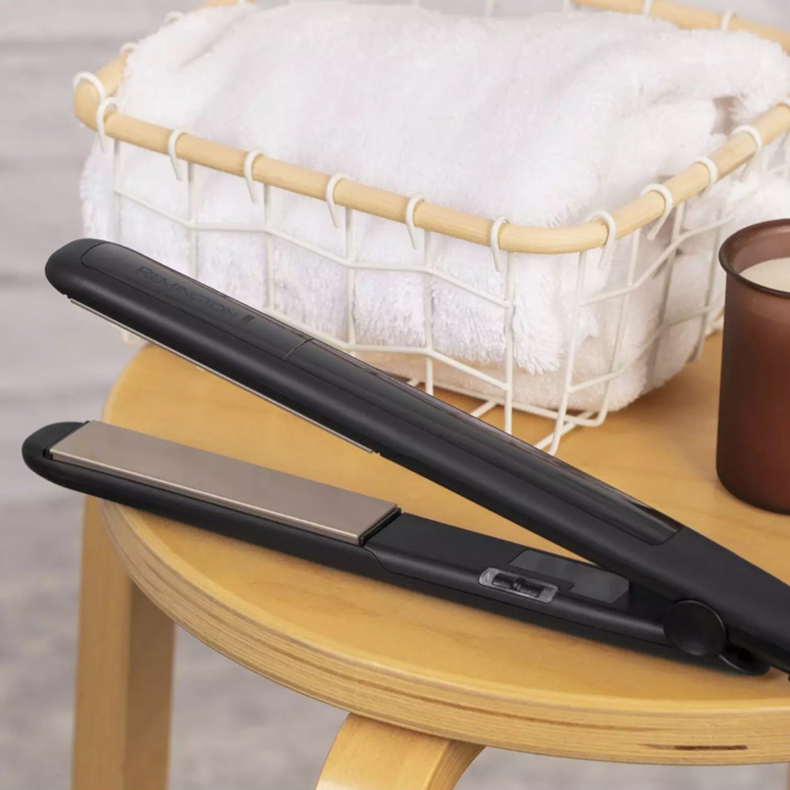Remington 215 Slim Ceramic Hair Straightener | S1370