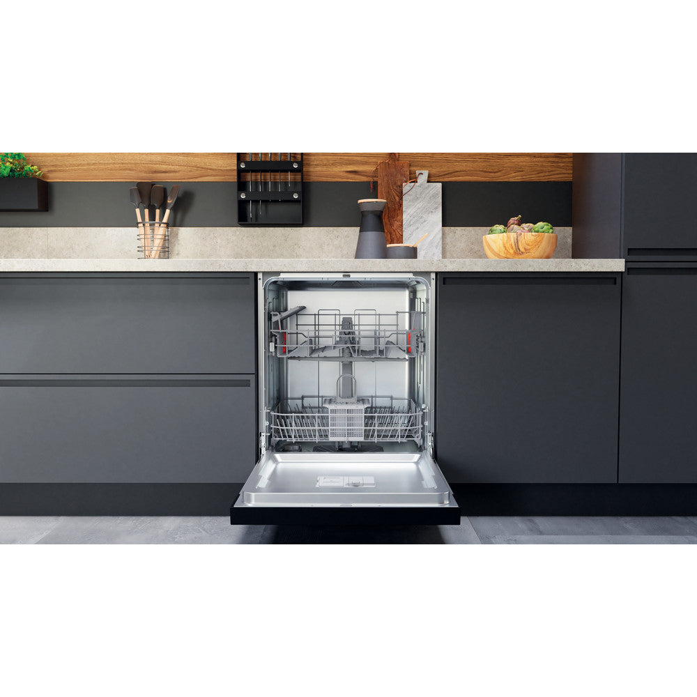 Hotpoint Dishwasher Semi-Integrated Black | H3BL626BUK