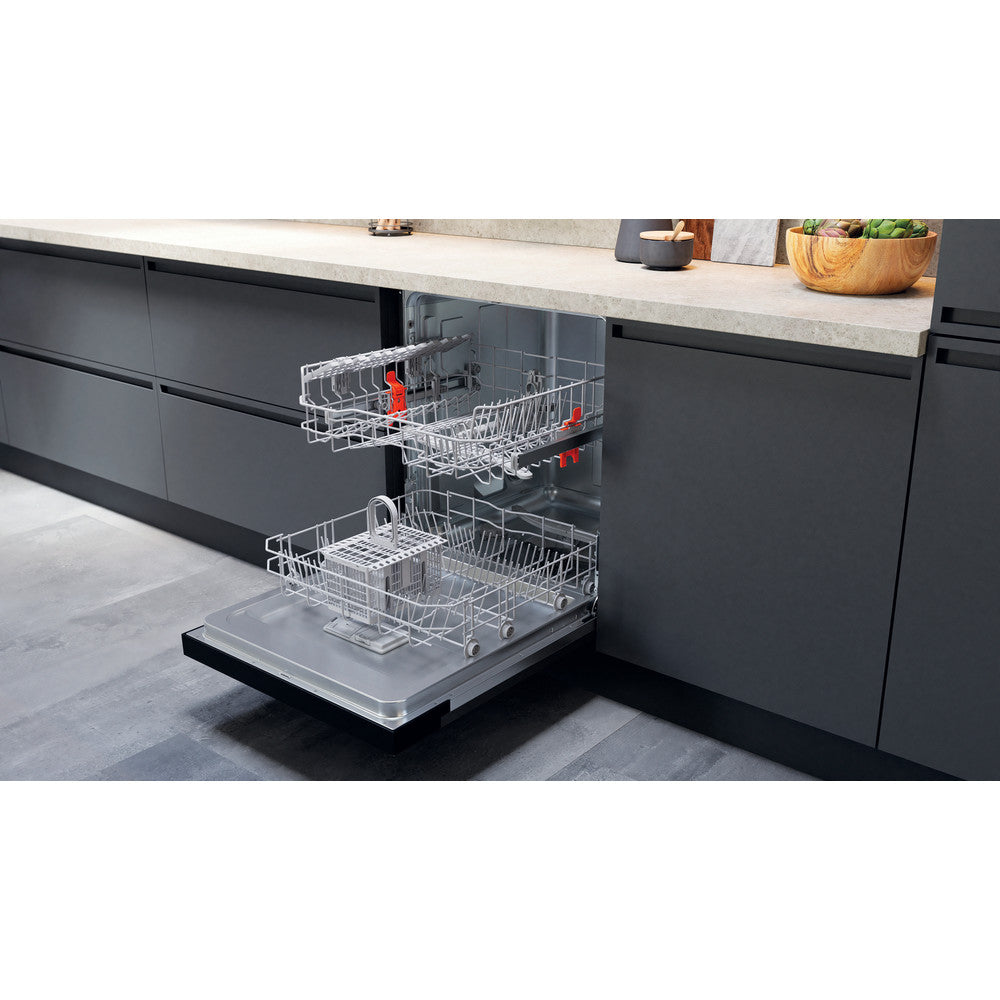 Hotpoint Dishwasher Semi-Integrated Black | H3BL626BUK