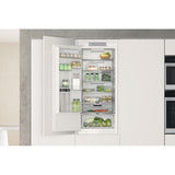 Whirlpool Built In Frost Free 70/30 Fridge Freezer - WHC20T322UK thumbnail 6
