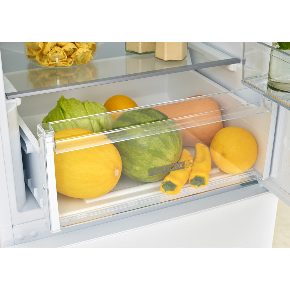 Whirlpool Freestanding Fridge Freezer | W5821EWUK
