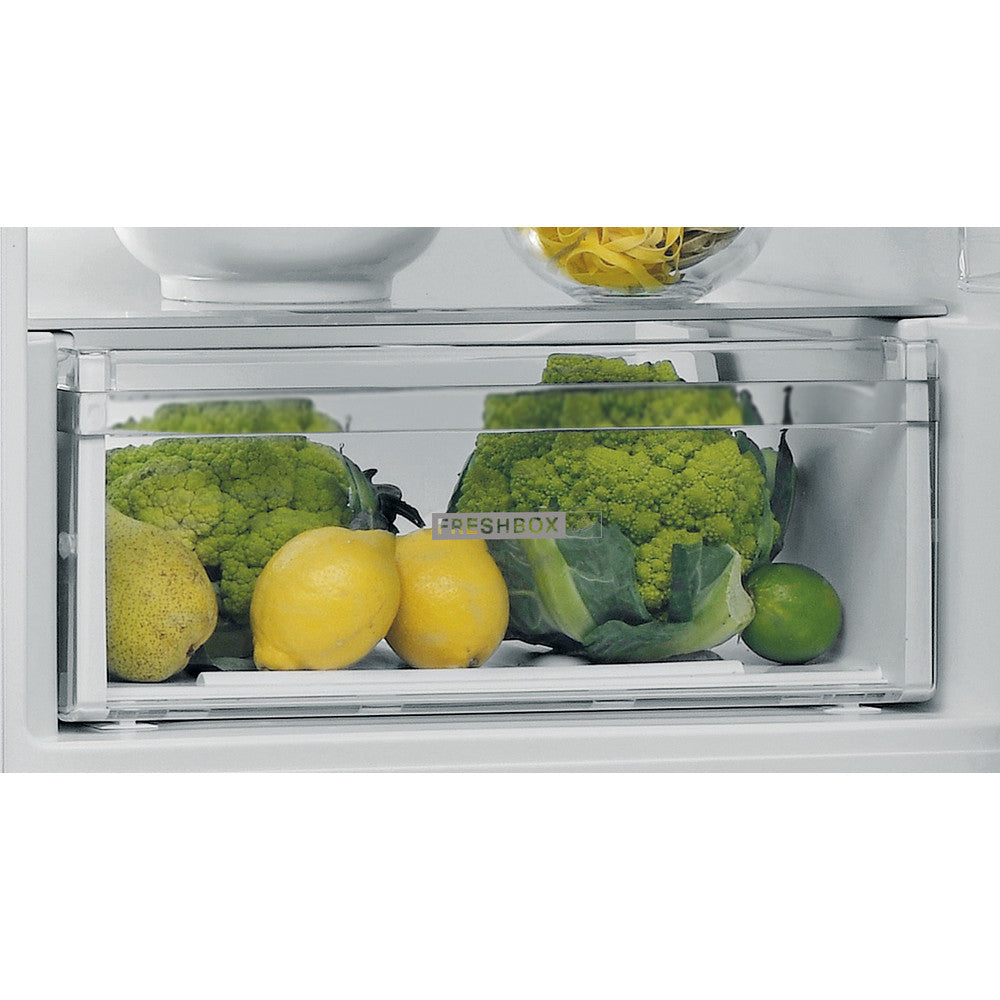 Whirlpool Freestanding Fridge Freezer | W5821EWUK