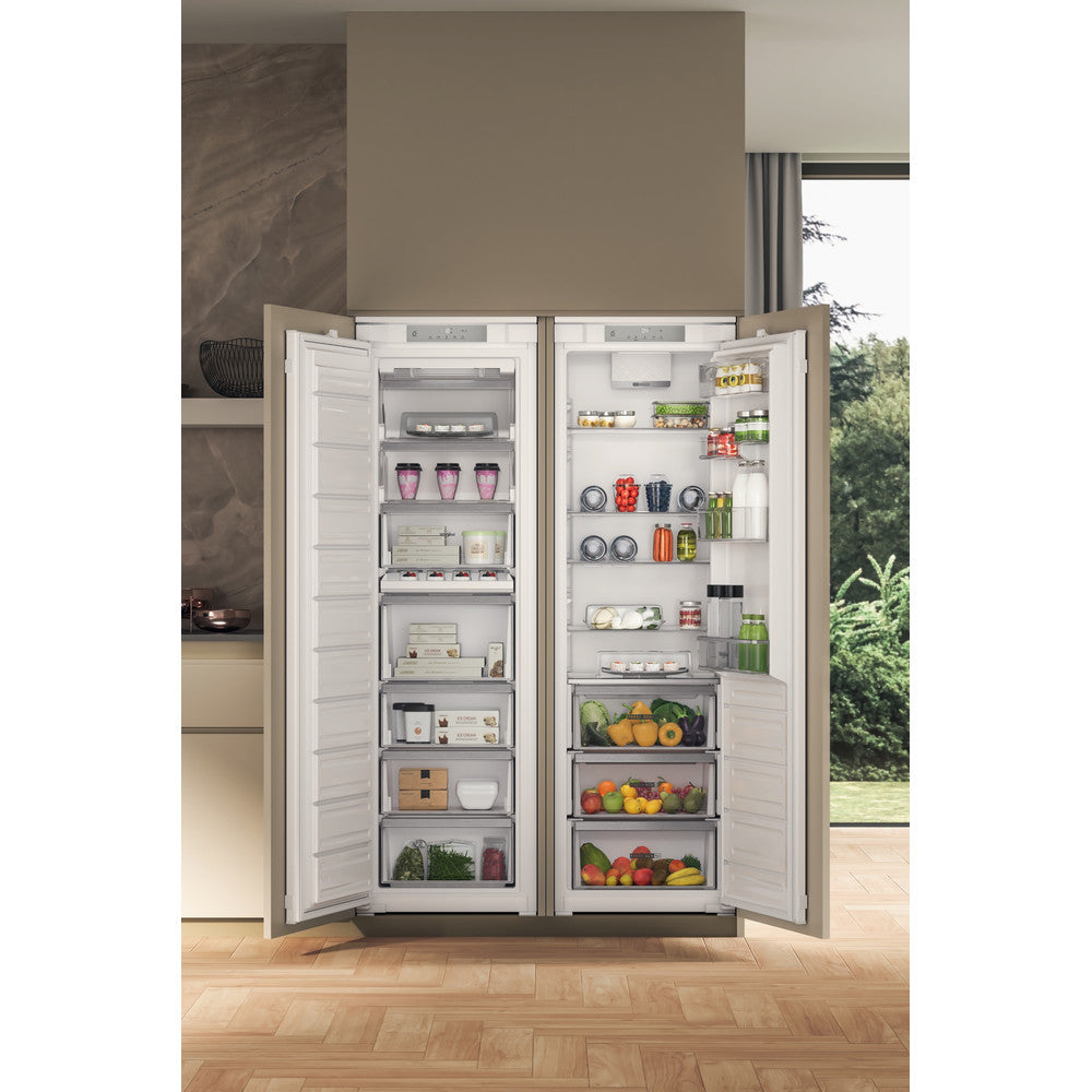 Whirlpool 306L Integrated Fridge | WHSD18A033C1