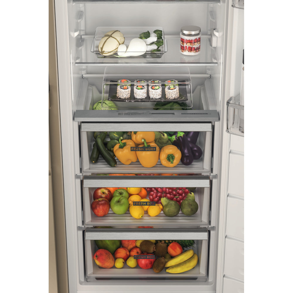 Whirlpool 306L Integrated Fridge | WHSD18A033C1