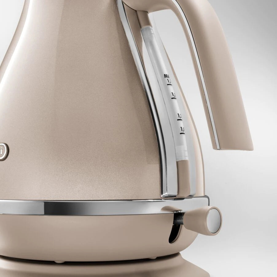 DeLonghi, Icona Metallics Kettle, Beige, KBOT3001BG - Peter Murphy Lighting & Electrical Ltd