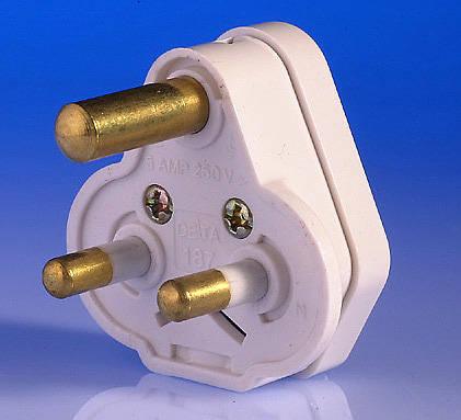 5 Amp Round Pin Plug White - Peter Murphy Lighting & Electrical Ltd