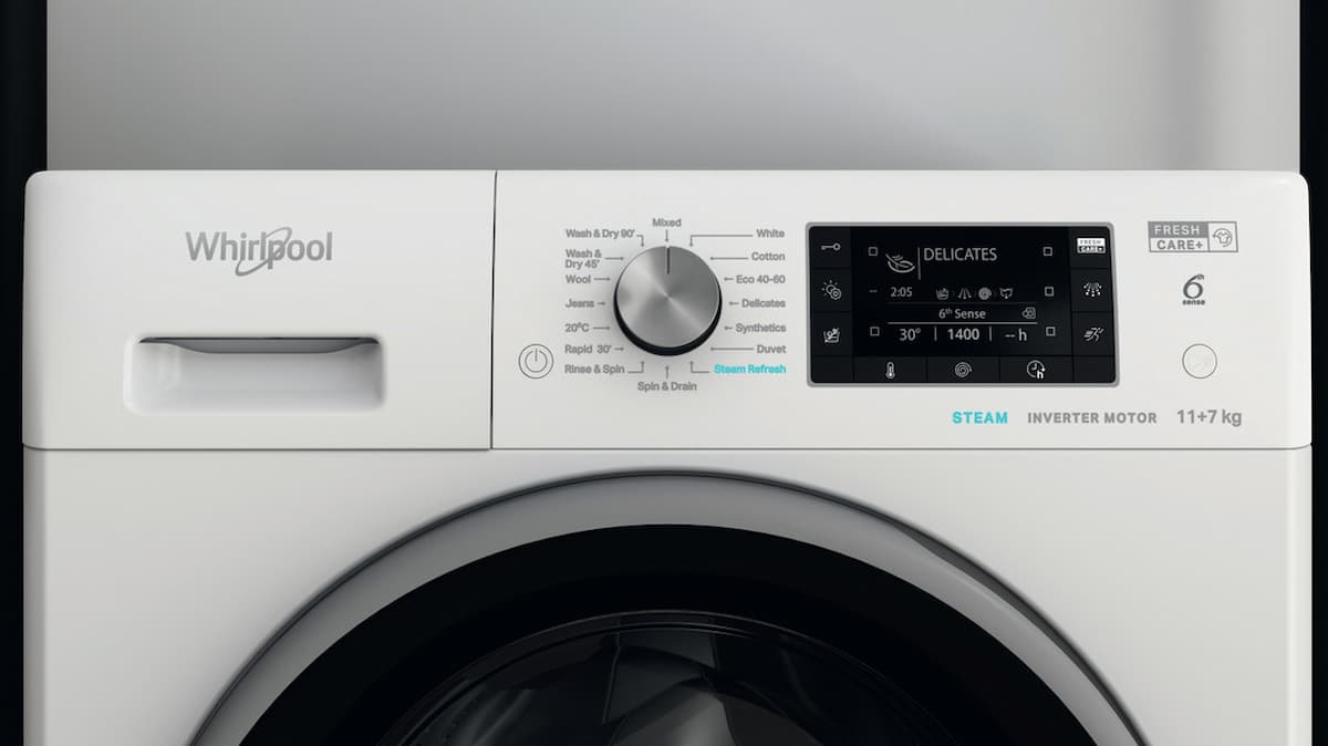 Whirlpool freestanding washer dryer: 11,0kg - FFWDD 1174269 BSV UK