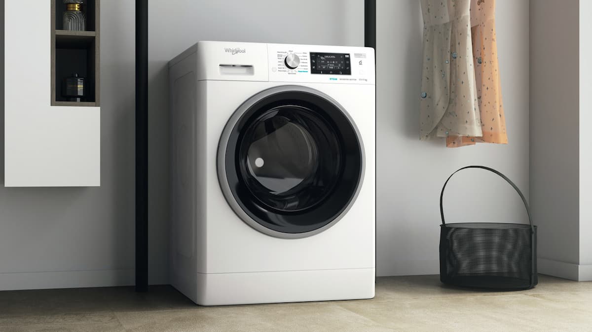 Whirlpool freestanding washer dryer: 11,0kg - FFWDD 1174269 BSV UK